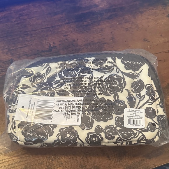 Vera Bradley Floral Belt Bag - Black and Cream - Brand New w/ Tags - Picture 4 of 5
